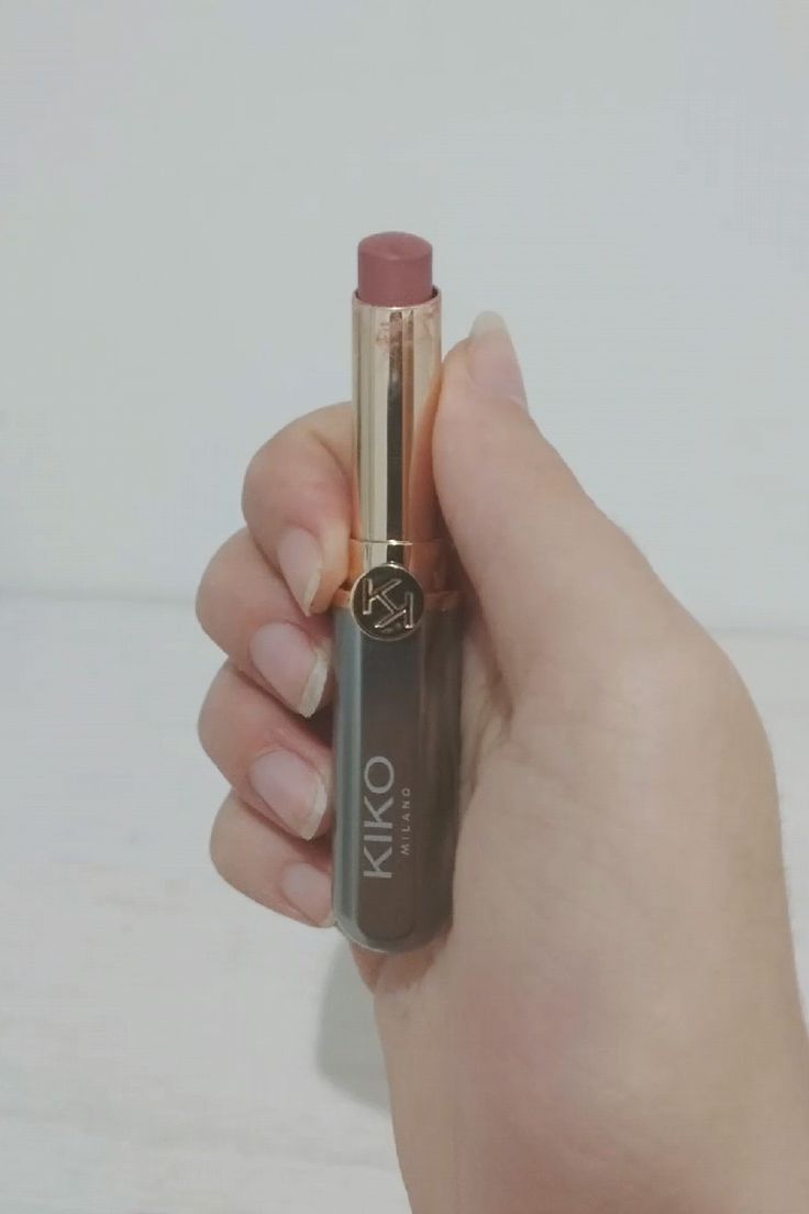 KIKO Milano Velvet Touch Blusher 07 Natural Rose - Creamy Blush for Natural Glow