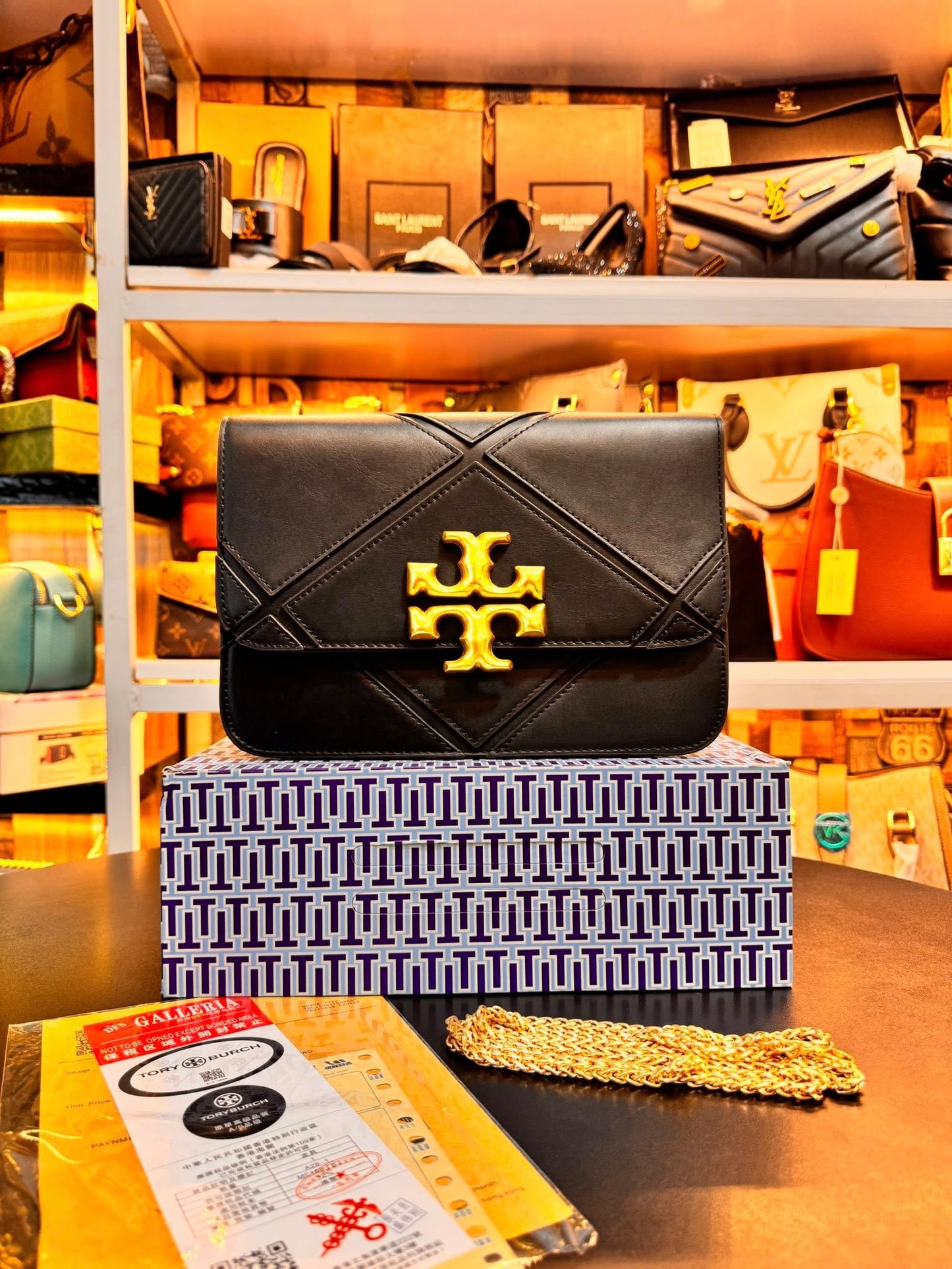 Tory Burch Eleanor Small Leather Shoulder Bag – Brown
