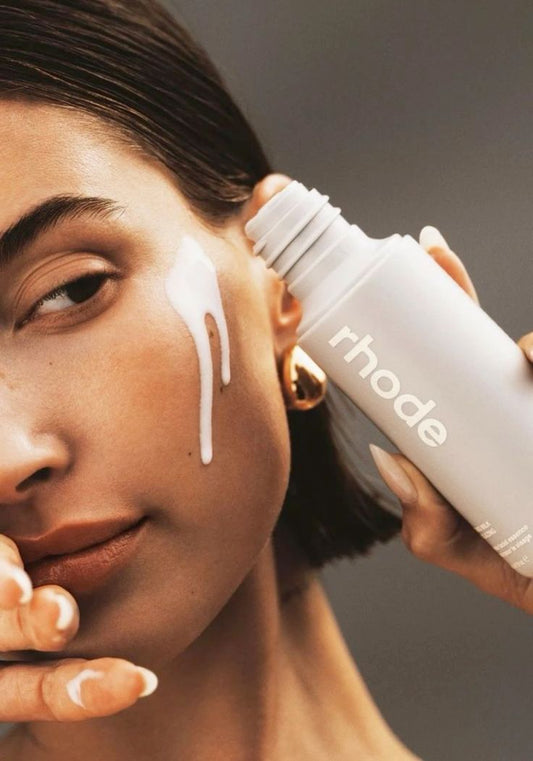 Rhode Glazing Milk Essence