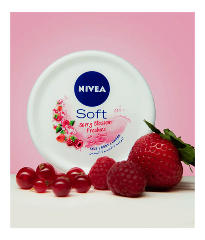 NIVEA Refreshing Moisturizing Cream